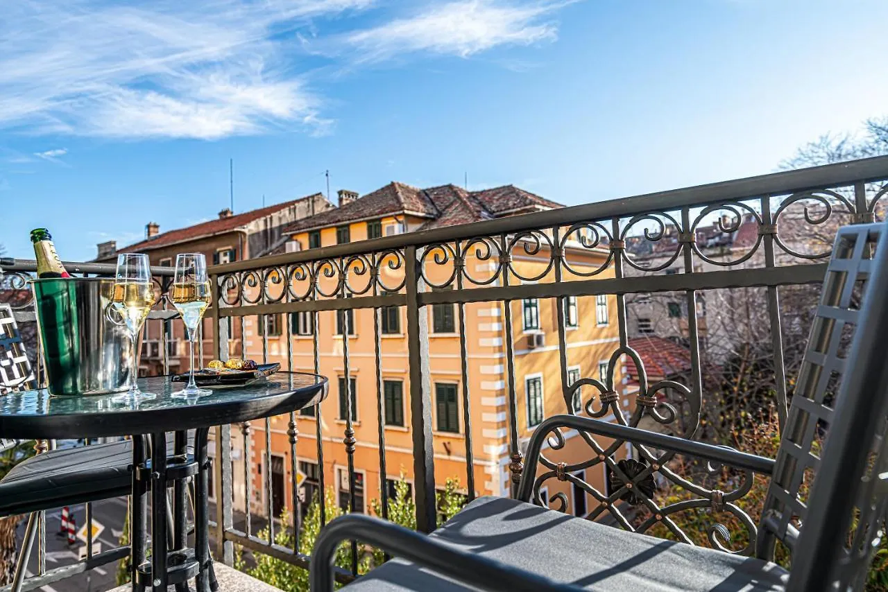 Calma Luxury Rooms Split 4*,  Chorvatsko